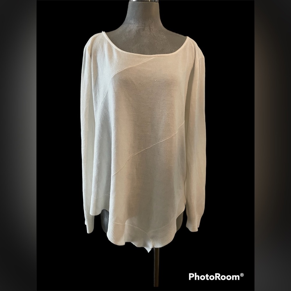New York and Co white sweater